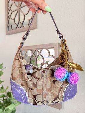 💜Coach💜 mini baguette hobo bag